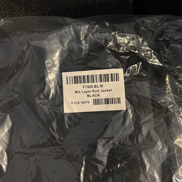 Tri-Mountain Performance F7000 M’s Layer Knit Size MD - Picture 5 of 6